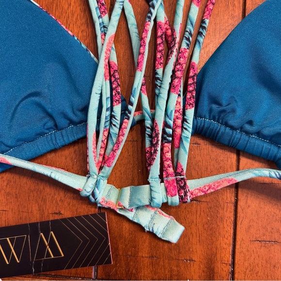 *NWT* B.Swim Luau Pineapple Print Turquoise Bikini Top, Size XS, Swimsuit, Aqua - Picture 6 of 6